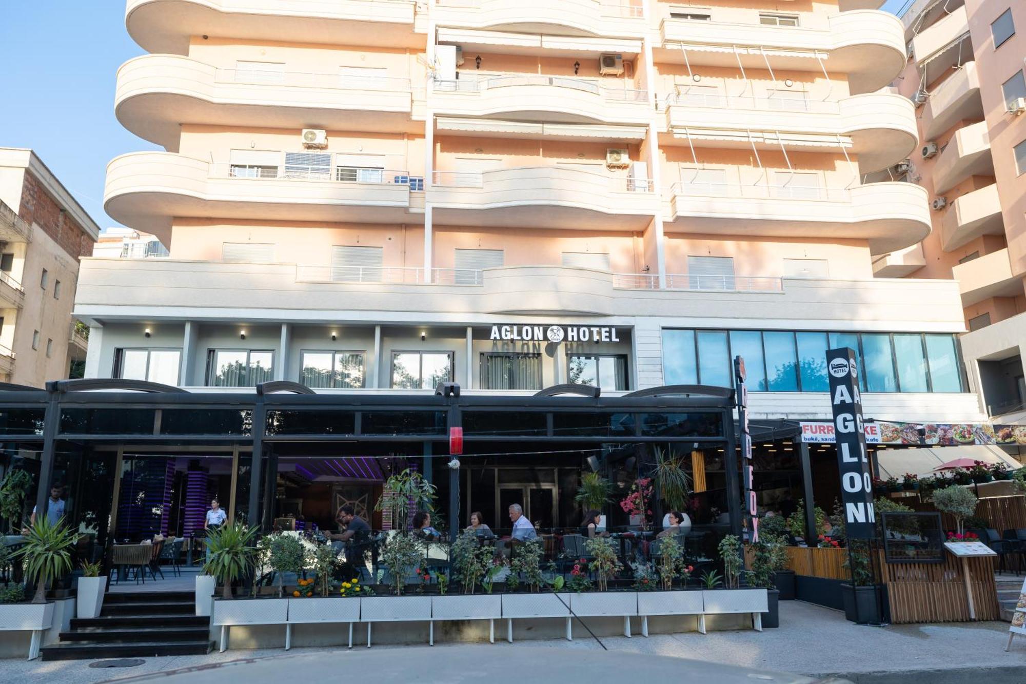 Aglon Twin'S Hotel Vlorë Buitenkant foto